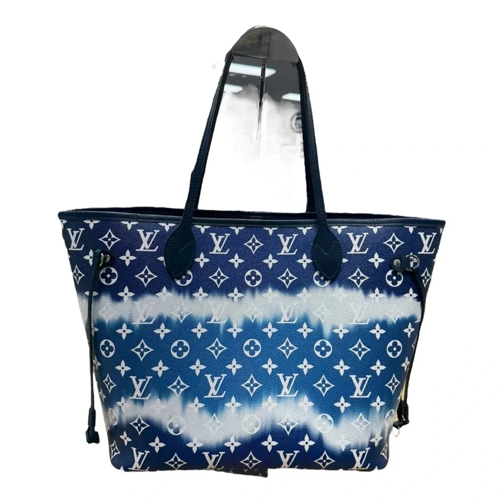 LIKE NEW!  Louis Vuitton Totes - Picture 5 of 7